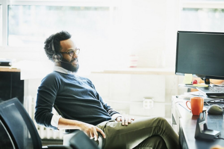 Беспроводная гарнитура Plantronics VOYAGER FOCUS 2 OFFICE